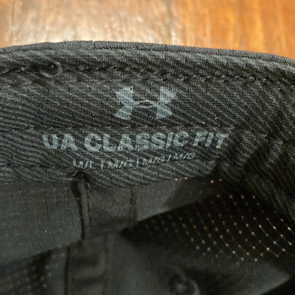 Under Armour Black Golf Hat Quick Dry - Picture 7 of 10